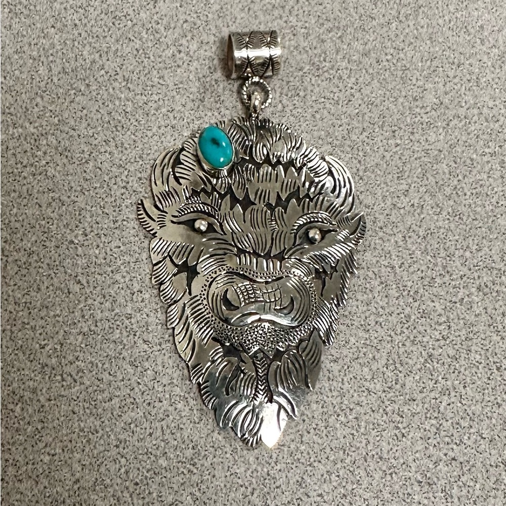 Huge Sterling Buffalo Head Pendant With Turquoise Look At The Detail! - Picture 3 of 5